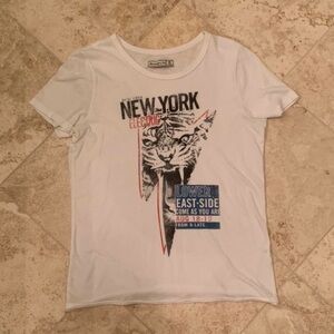 Abercrombie & Fitch White Crew Neck Tee